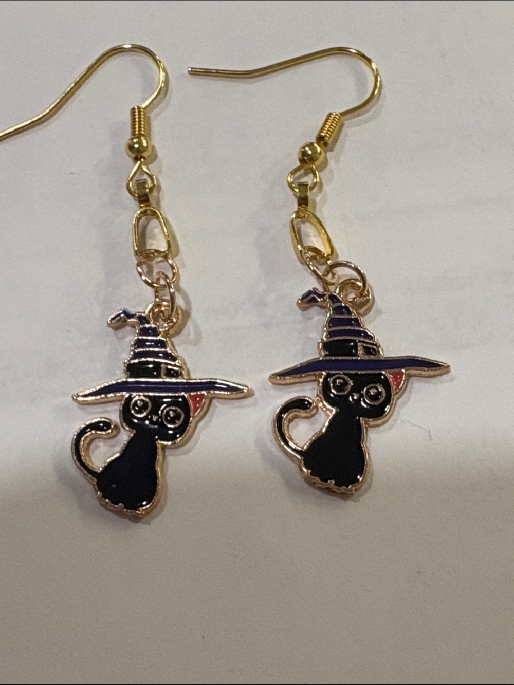 Black Cat Witch Hat Dangle Earrings - Gold Tone